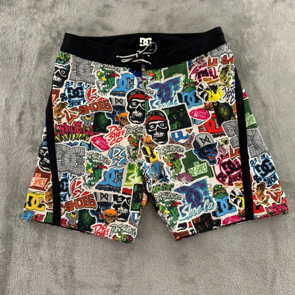 DC Shoes Graffiti Sticker Print Board Shorts Mens 32 Skateboarding Swim Trunks